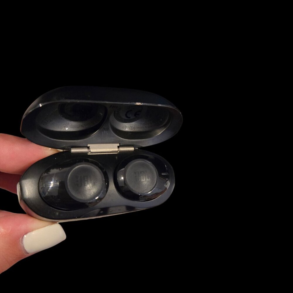 JBL TUNE 120 TWS Wireless Earbuds – Black – With Charging Case - Picture 2 of 8